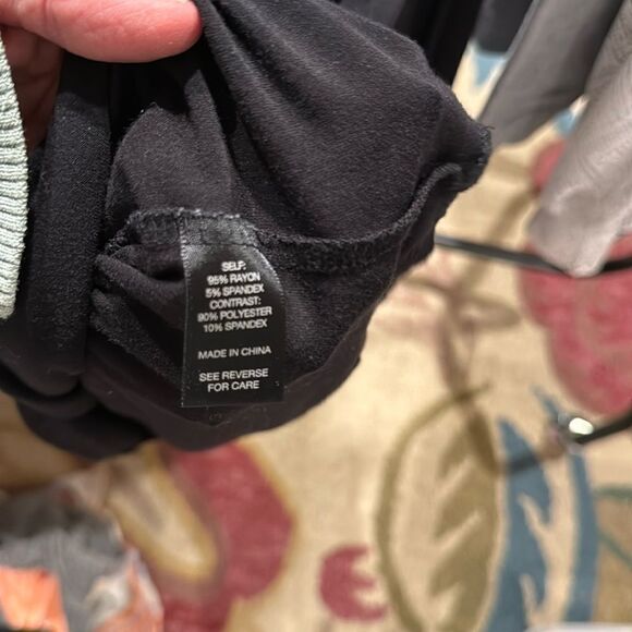 Red by BKE black top, women’s large - Picture 4 of 5